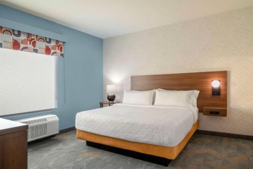 Un ou plusieurs lits dans un hébergement de l'établissement Home2 Suites By Hilton Jonesboro