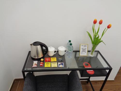 Tetera y cafetera en Jumbo Inn