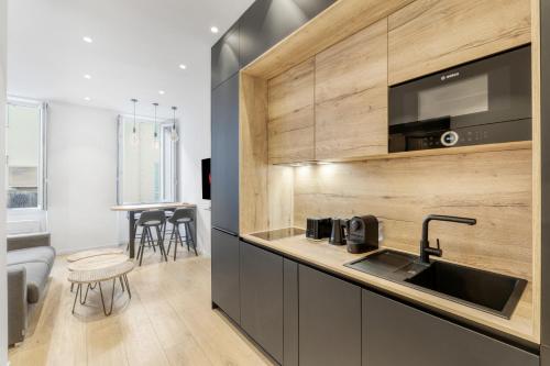 1 chambre modern D rue St-Honoré D, Hypercentre proche du Palais