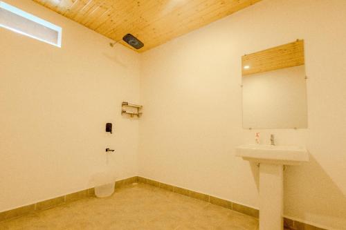 Ванная комната в The O2H Agonda Beach Resort