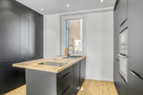 3 chambres - 2 min du Palais - Climatisé - Calme