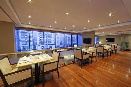TV a/nebo společenská místnost v ubytování Sheraton Grand Panama