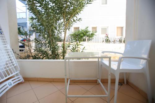 Un balcón o terraza en Ionian Seaview
