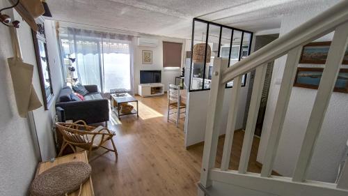 Appart calme avec vue dégagée, terrasse, clim, parking !