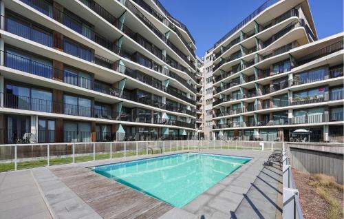 Kolam renang di atau dekat dengan Beach Front Apartment In Oostende