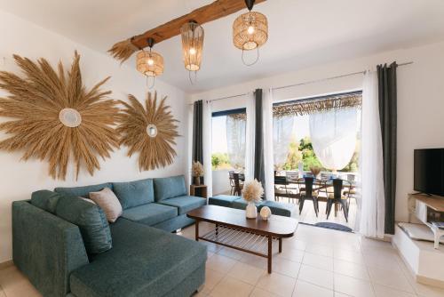 Villa Lira The Hidden Gem Above the Sea