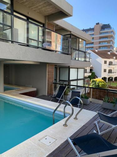 Bassenget på eller i nærheten av La Barracuda