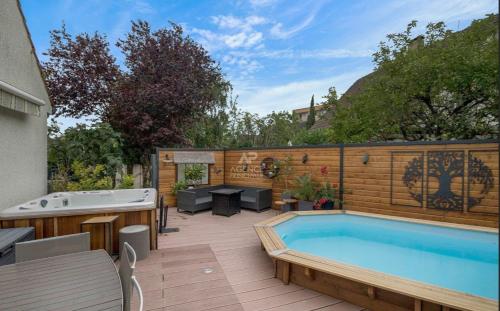 Charming house, 7p, 25mn Paris city center, swimming pool