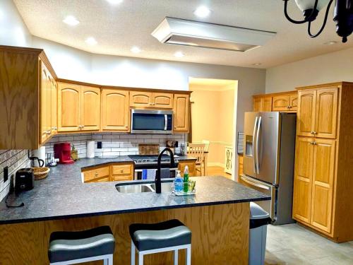Gallery image of Charming Getaway with In-Ground Pool, Hot Tub Jacuzzi, and Cozy Firepit in Bristol