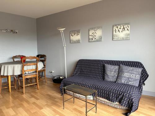 Close to Deauville, seaview, parking