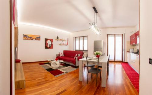 Cozy Design House - 15 Minutes From NAVIGLI-HUMANITAS