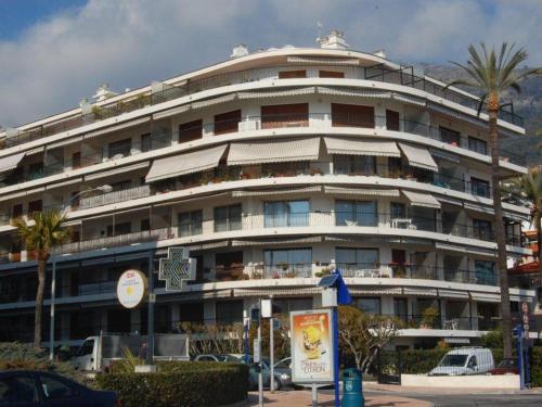 Studio face mer avec terrasse, proche plages et centre, Wifi gratuit