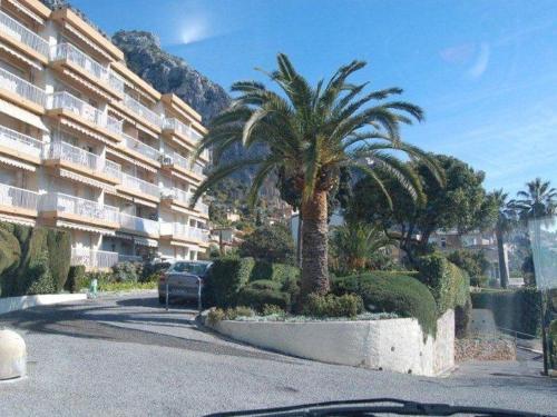 Agréable 2 pièces rénové avec balcon, Menton