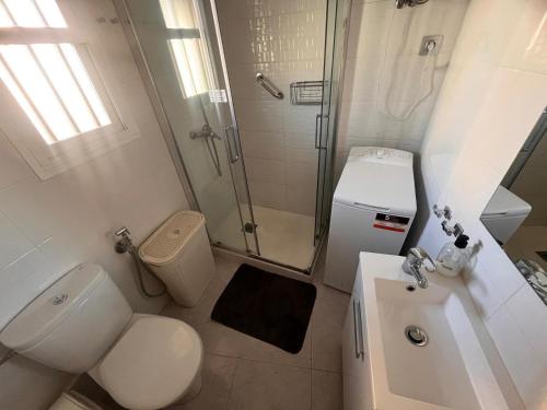 A bathroom at Apartamento Exclusivo en la Playa 9