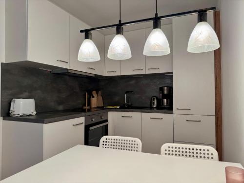 Köök või kööginurk majutusasutuses Whg Deichblick