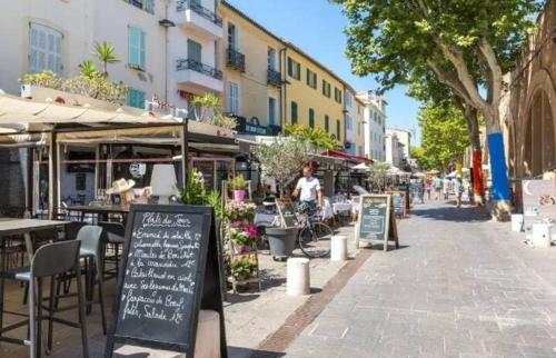 Appartement authentique au centre d'Antibes
