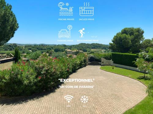 Les Hauts de la Pinède - Villa avec Piscine, Jacuzzi et Boulodrome privatifs