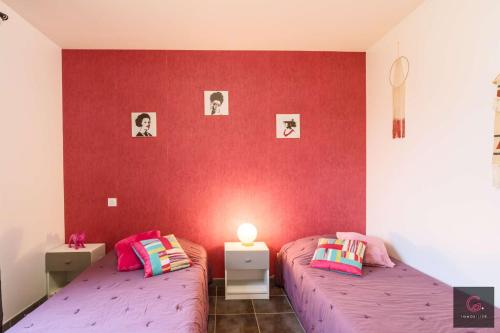 Postel nebo postele na pokoji v ubytování Biscarrosse Bourg Maison tout confort proche du centre ville