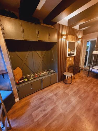 Ruang duduk di Amsterdam Downtown Hotel Canal View
