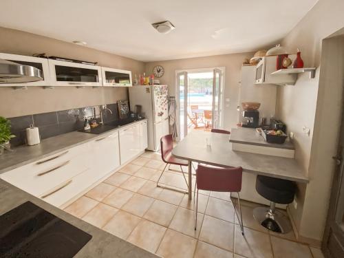 Photo de la galerie de l'établissement Villa Saint-Maximin-la-st-baume, à Saint-Maximin-la-Sainte-Baume