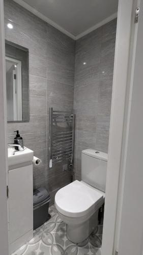 Ένα μπάνιο στο Pro Stay Studio