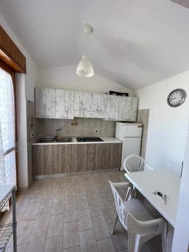 Kuchyň nebo kuchyňský kout v ubytování Beach Apartment in Scalea, Calabria