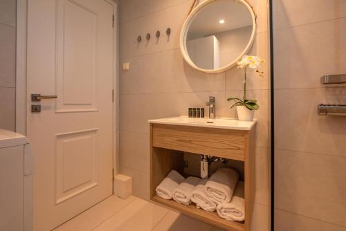 A bathroom at Sea Daffodil apartments