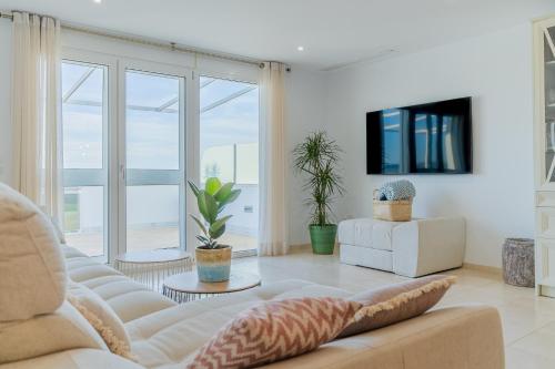 Elegante apartamento con vistas al mar. 6 PAX