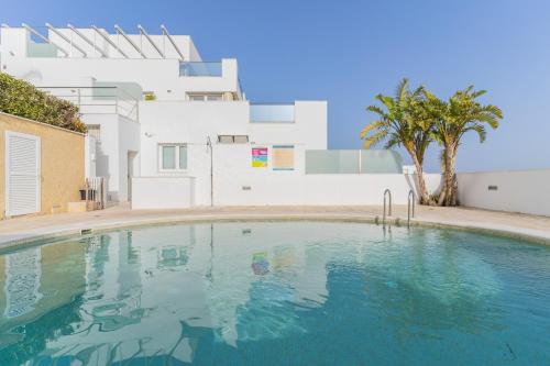 Elegante apartamento con vistas al mar. 6 PAX