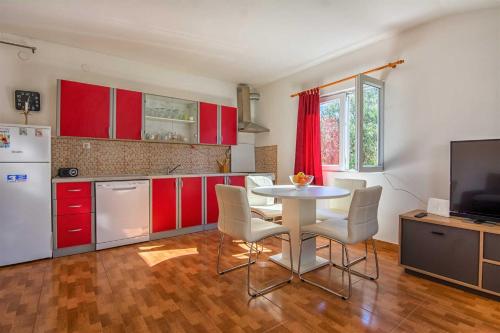 Era apartments near the beach