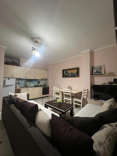 Gora Apartments