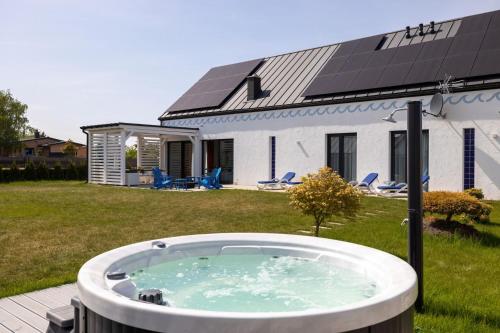 Zahrada ubytování Przystań Baltic - Holiday Luxury House Sauna & Jacuzzi