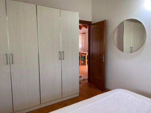 Katil atau katil-katil dalam bilik di Holiday House