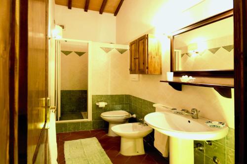Phòng tắm tại Agriturismo San Francesco Amalia and Anna
