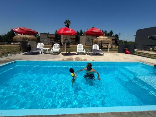Πισίνα στο ή κοντά στο Bungalow Guadalupe