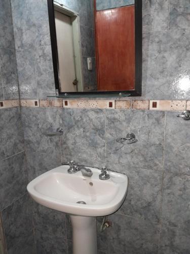 Et badeværelse på Complejo Extremo 4