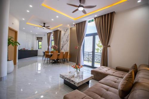 Χώρος καθιστικού στο Villa An Nguyên Phan Rang