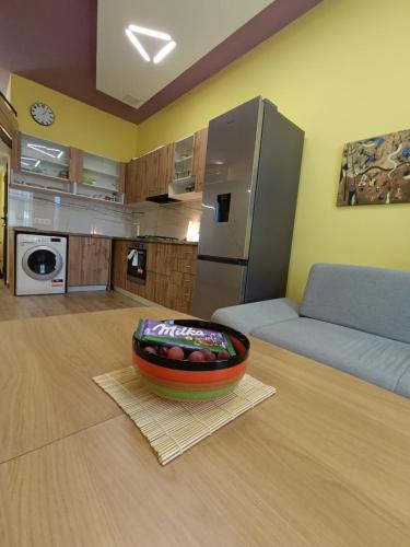 Tranquility Lodge, next to Paradise and metro station