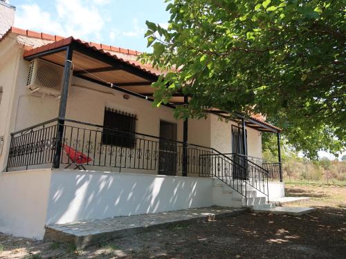 Το κτήριο όπου στεγάζεται  η βίλα