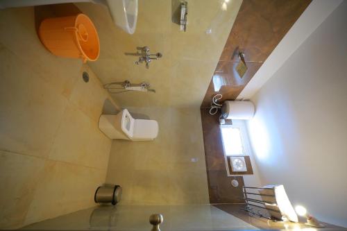 Ένα μπάνιο στο Dhruv Elite and Banquets