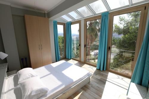 Villa Orestes