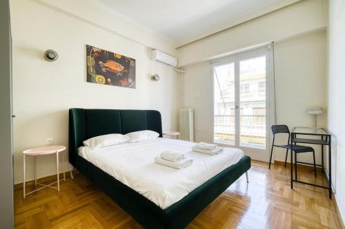 Spacious 3 Bedroom Flat at Metro
