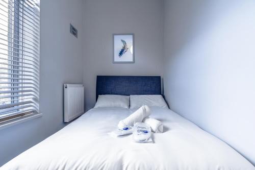Artful flat with skyline view, Stokes Croft photo 14