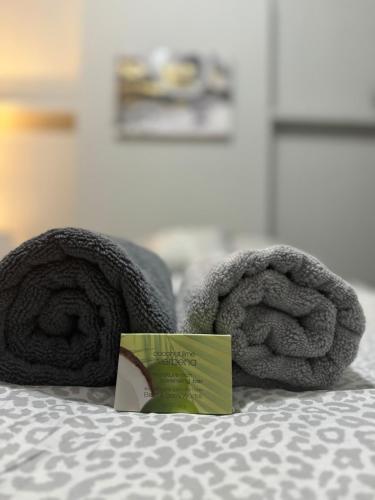Ένα ή περισσότερα κρεβάτια σε δωμάτιο στο Norfolk Inn