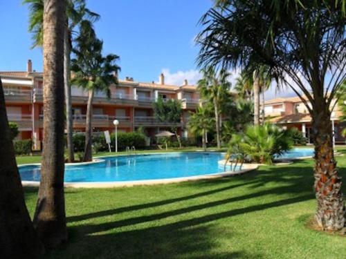 Luxury 2 bed apartment near beach & Port