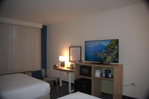 Postel nebo postele na pokoji v ubytování Spark by Hilton Amarillo East