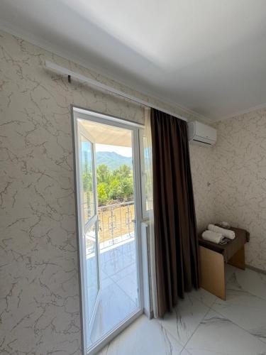 Φωτογραφία από το άλμπουμ του Prestige Hotel σε Lalvar