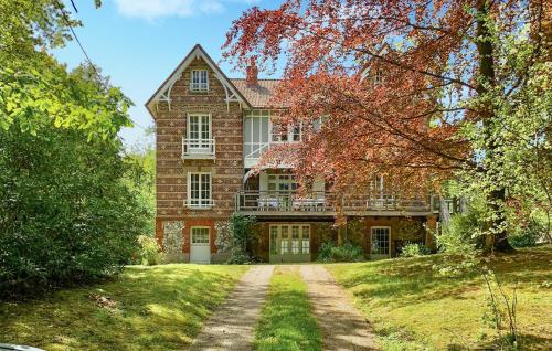 Amazing Home In Sainte-Marguerite-Sur-