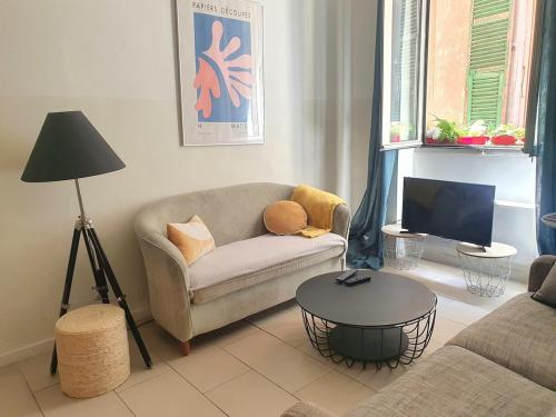 3 rooms GEM in Old Town Nice