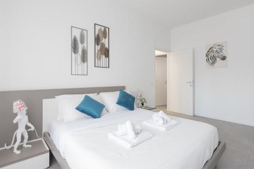 15 minutes from City Center & Metro 2 minutes